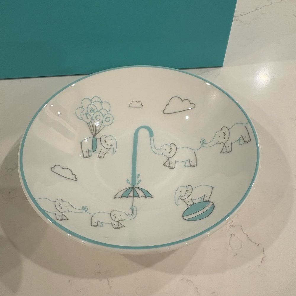 Tiffany & Co Baby 3 Piece Bone China Set Circus Elephants - Picture 6 of 11
